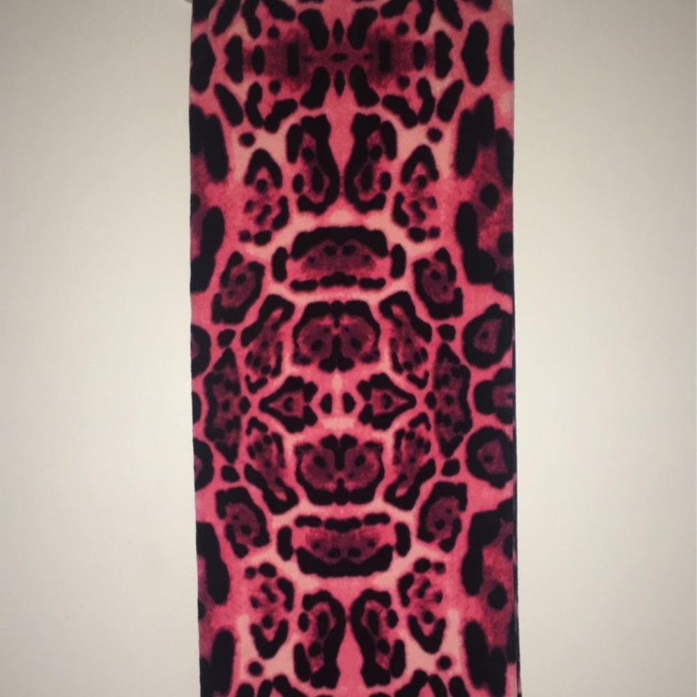 Pink Leopard Cheetah Print Kenneth Cole Reaction Beach Towel NWT